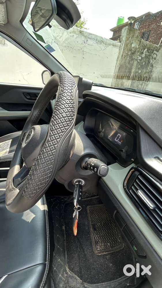 Punch Cng Advanture Sunroof With Revo 1.2 L