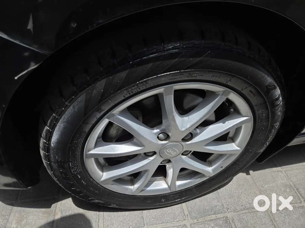 Byd E6 2024  Under Warranty  520km Range  Pristine Condition