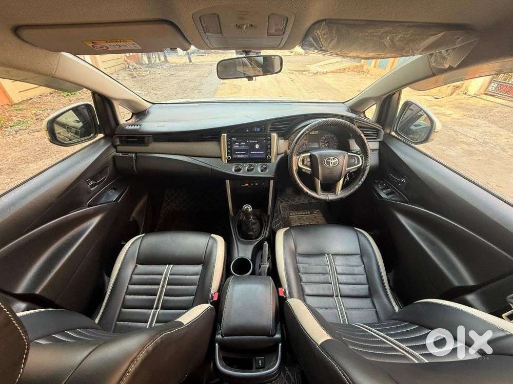 Toyota Innova Crysta [2020-ongoing] 2.7 Gx Mt 8 Str, 2022, Diesel