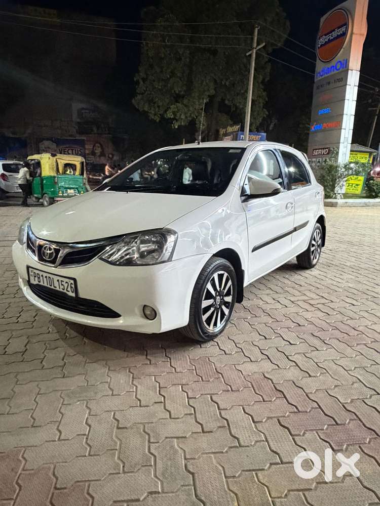 Toyota Etios Liva Vd Dual Tone, 2015, Diesel