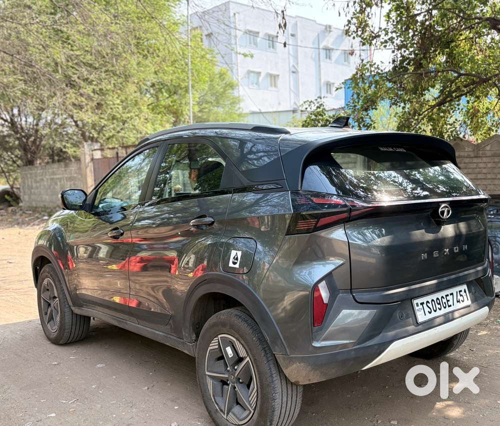 Tata Nexon Petrol 2024 Automatic Creative +