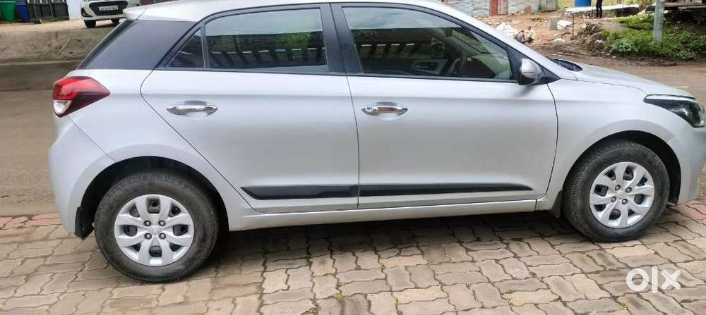 Hyundai Elite I20 Sportz (o) 1.2, 2015, Petrol