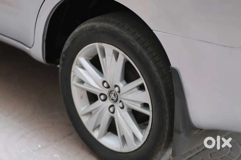 Toyota Innova Crysta 2020 Diesel 170000 Km Driven