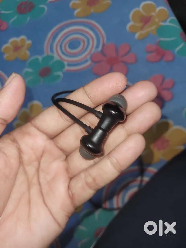 Bluetooth neckband from Realme