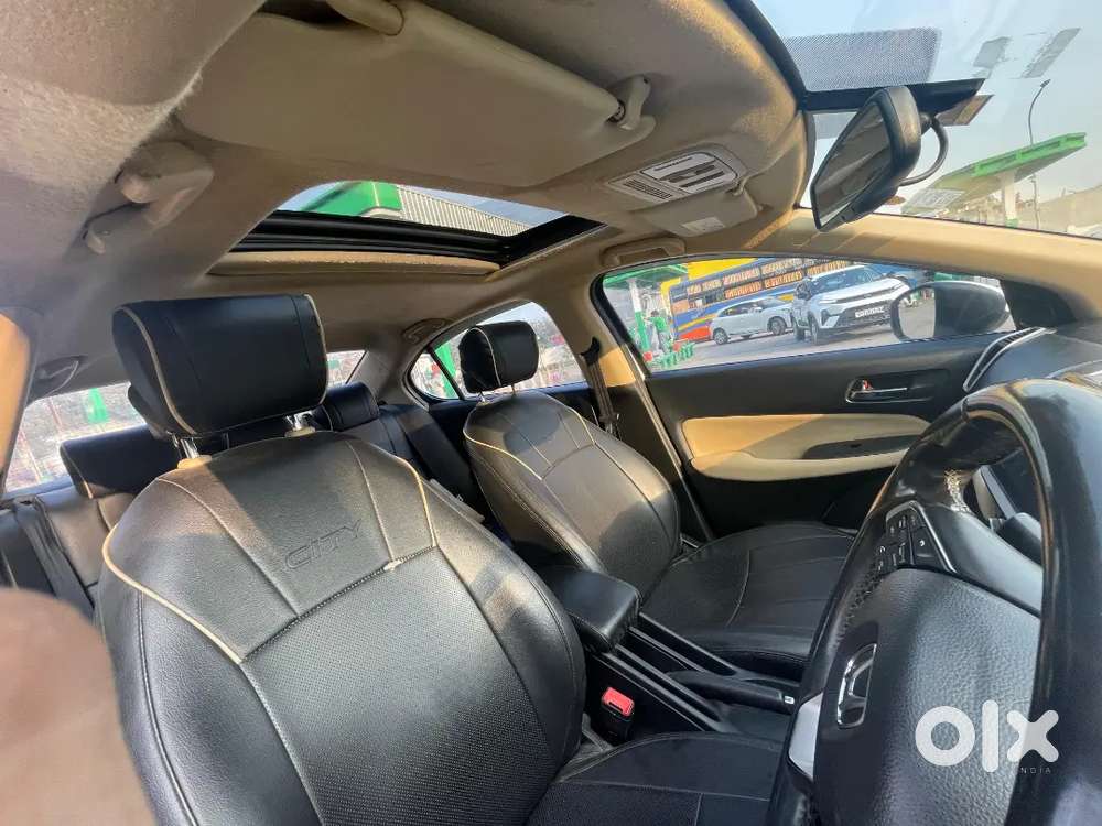 Honda City 2022 Oct Model  Petrol Sunroof  Well Maintained