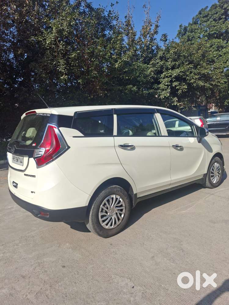 Mahindra Marazzo M4, 2019, Diesel