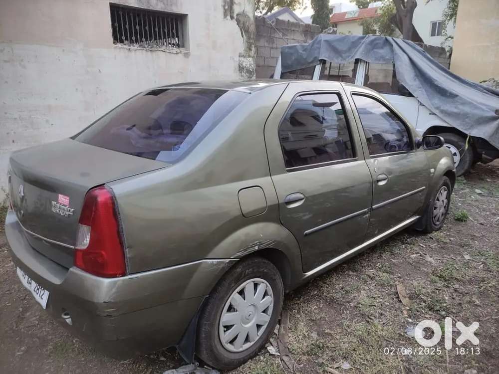 Mahindra Logan Petrol 2010
