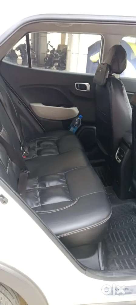 Hyundai New Venue 2023 Petrol Well Maintained