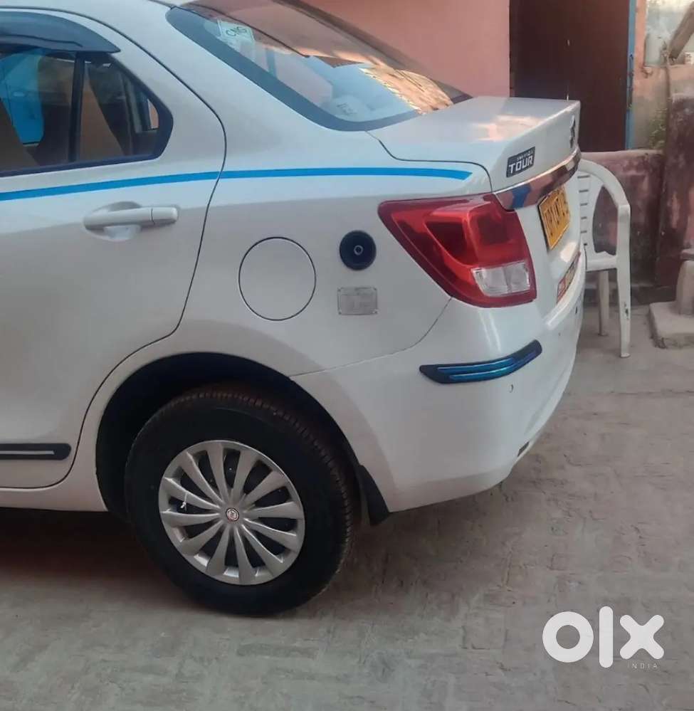 Maruti Suzuki Dzire 2023 Cng & Hybrids 40000 Km Driven