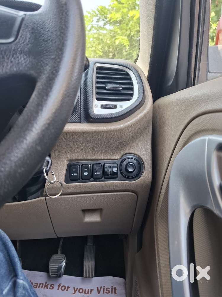 Mahindra Tuv 300 T8 Diesel 2016 Top Model Brand New Condition