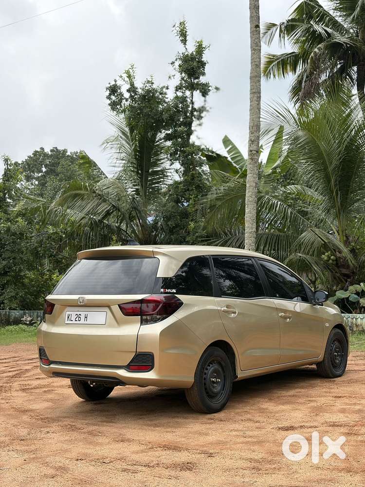 Honda Mobilio 1.5 S I-vtec Mt, 2015, Petrol