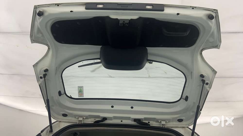 Tata Punch 1.2 Revotron Creative Amt Dual Tone, 2022, Petrol