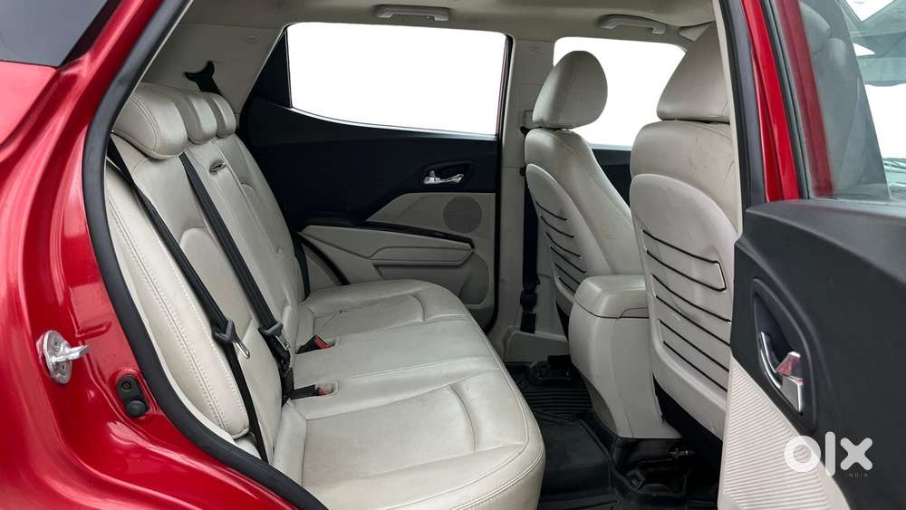 Mahindra Xuv300 W8 Amt Optional Diesel, 2020, Diesel