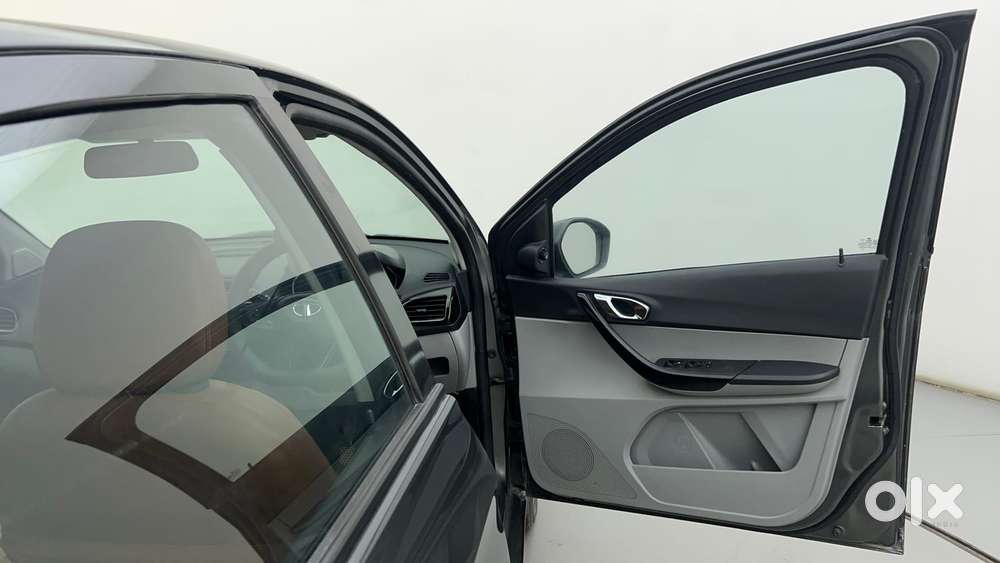 Tata Tiago 1.2 Revotron Xz Plus, 2020, Petrol
