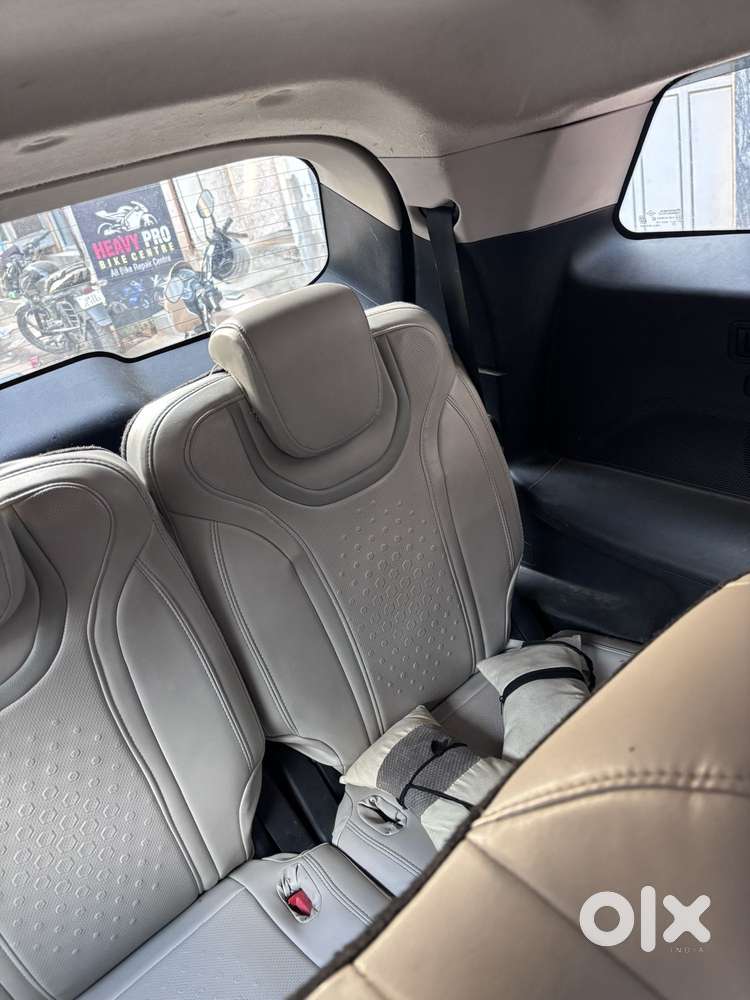 Mahindra Xuv700 2.2 Ax 3 Diesel Mt 7 Str, 2024, Diesel