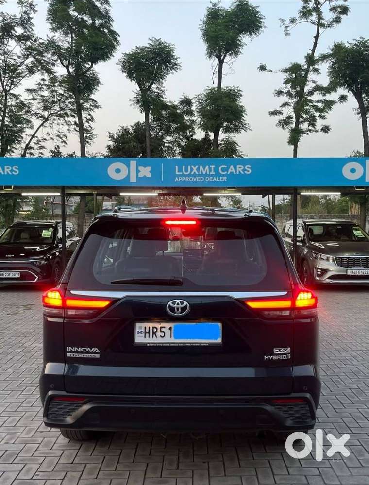 Toyota Innova Hycross 2.0 Zx (o) Hybrid 7 Str, 2024, Petrol