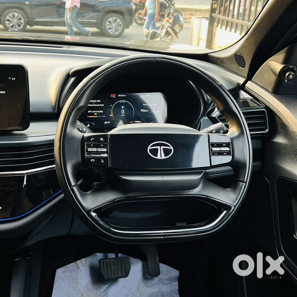 Tata Safari Pure Plus S Dark Edition, 2024, Diesel