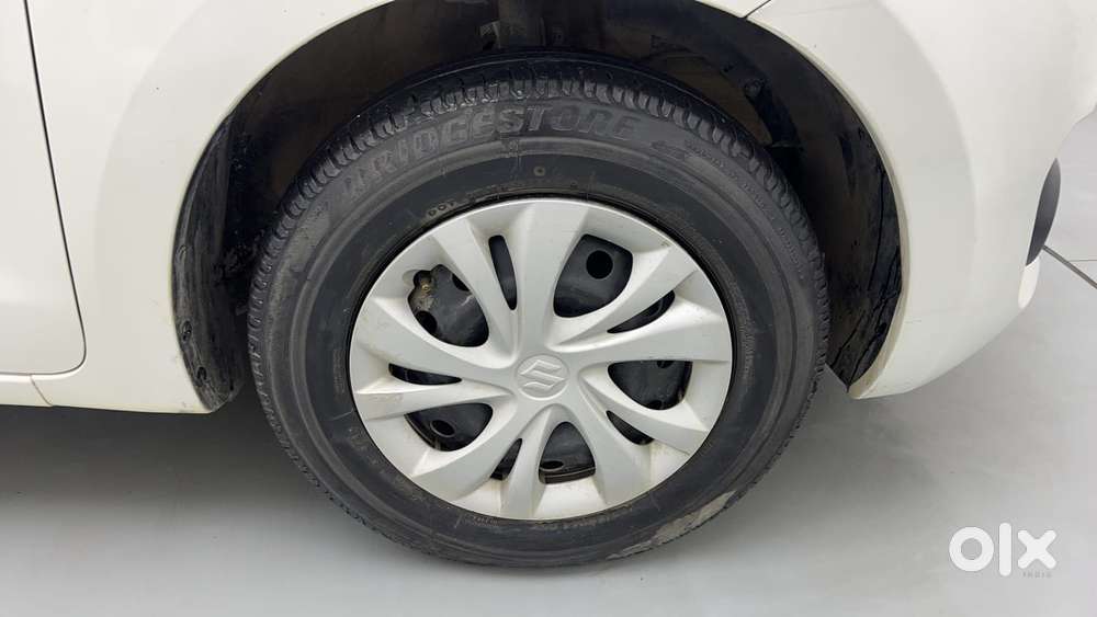 Maruti Suzuki Swift Vvt Vxi, 2021, Petrol