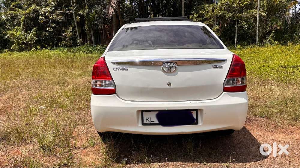 Low Kilometer , Single Owner Toyota Etios Gd 2015
