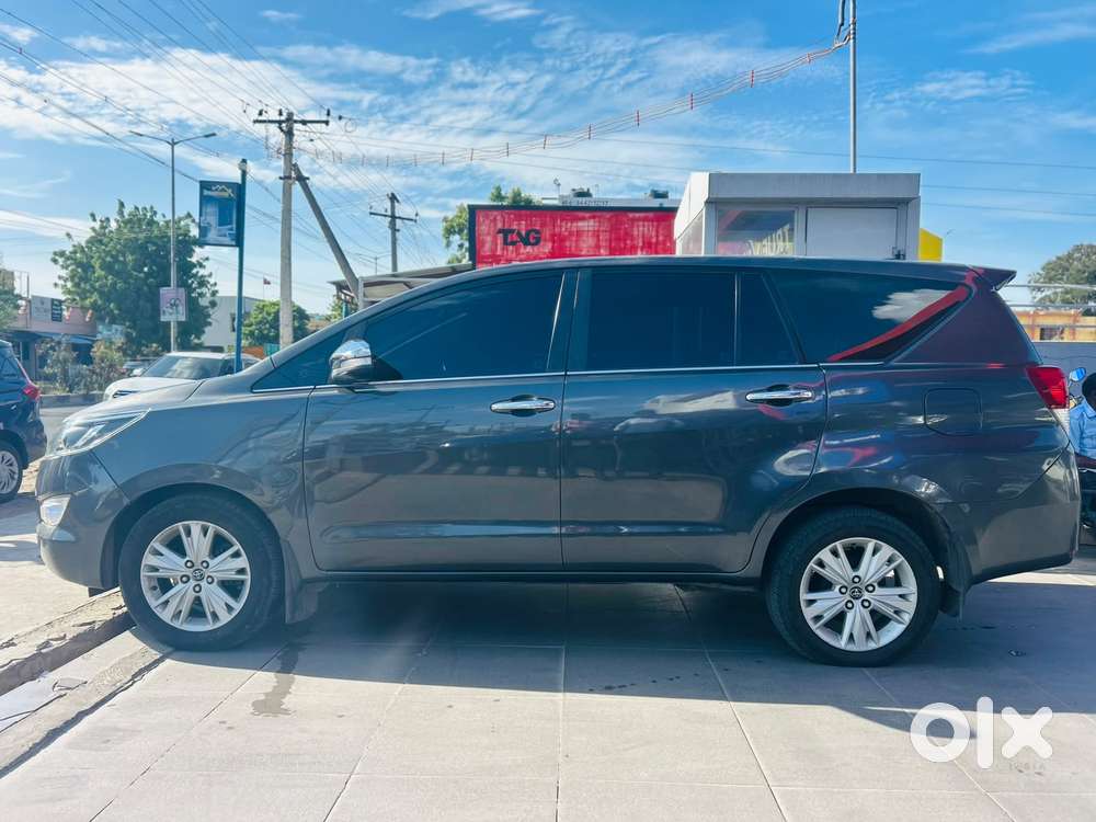 Toyota Innova Crysta 2.8 Z, 2016, Diesel