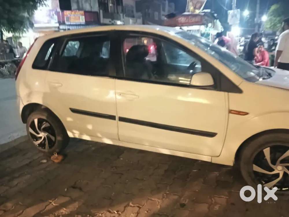 Ford Figo 2010 Petrol Injan Gear Guaranty Passing Out