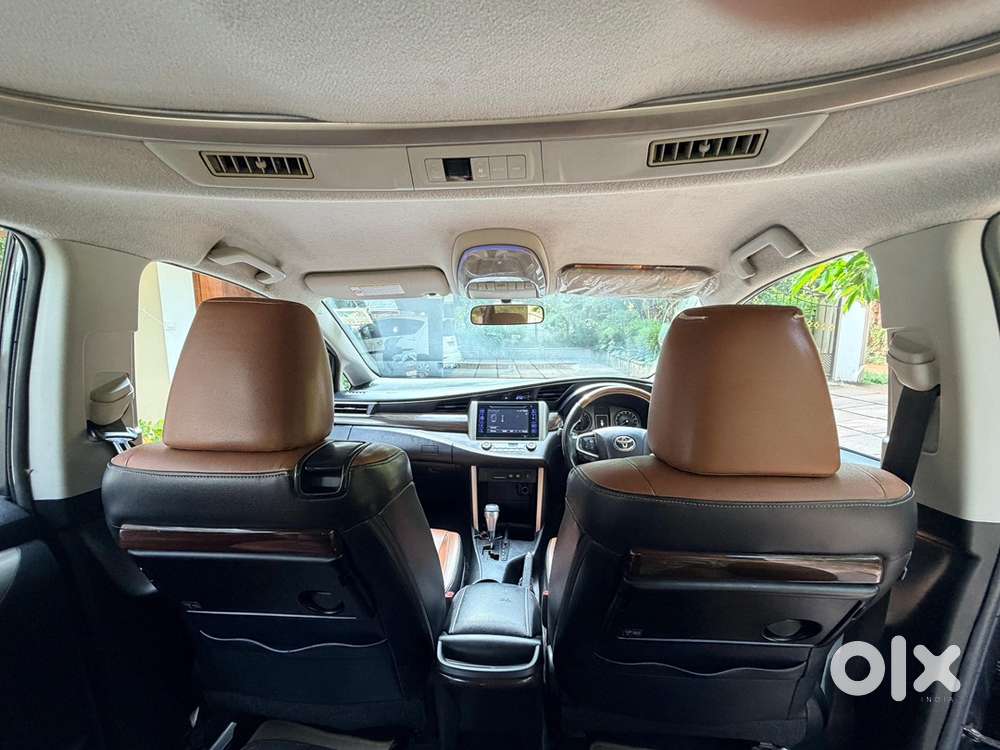 Toyota Innova Crysta 2016