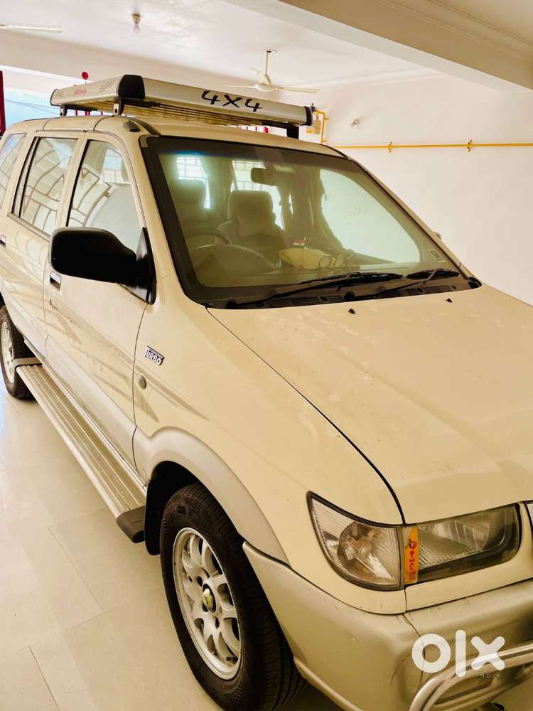 Tavera Private Passing Car