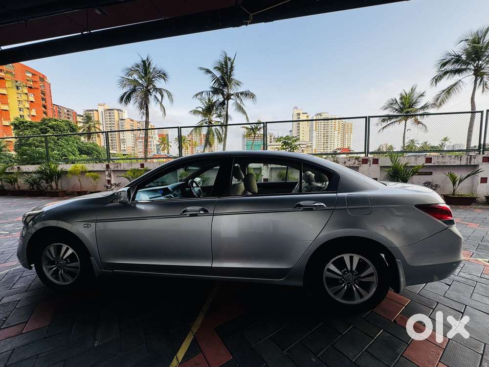 Honda Accord 2.4 Manual, 2011, Petrol