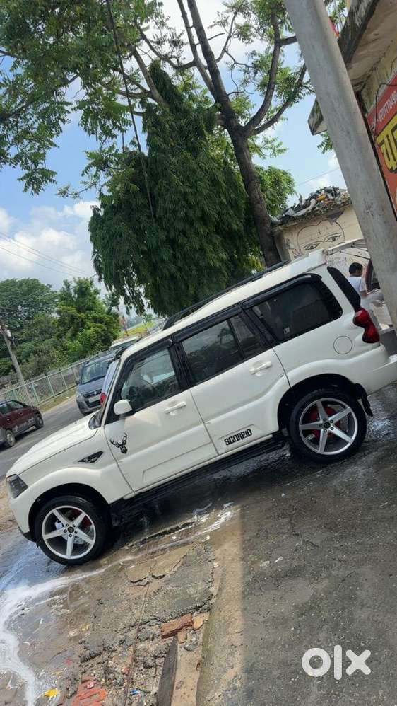 Mahindra Scorpio 2013 Diesel Well Maintained