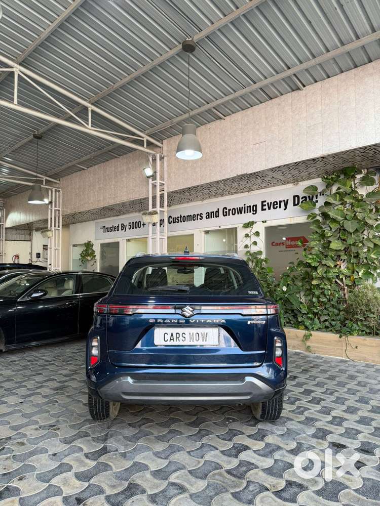 Maruti Suzuki Grand Vitara 1.5 Zeta Plus Dual Tone Intelligent Hybri..