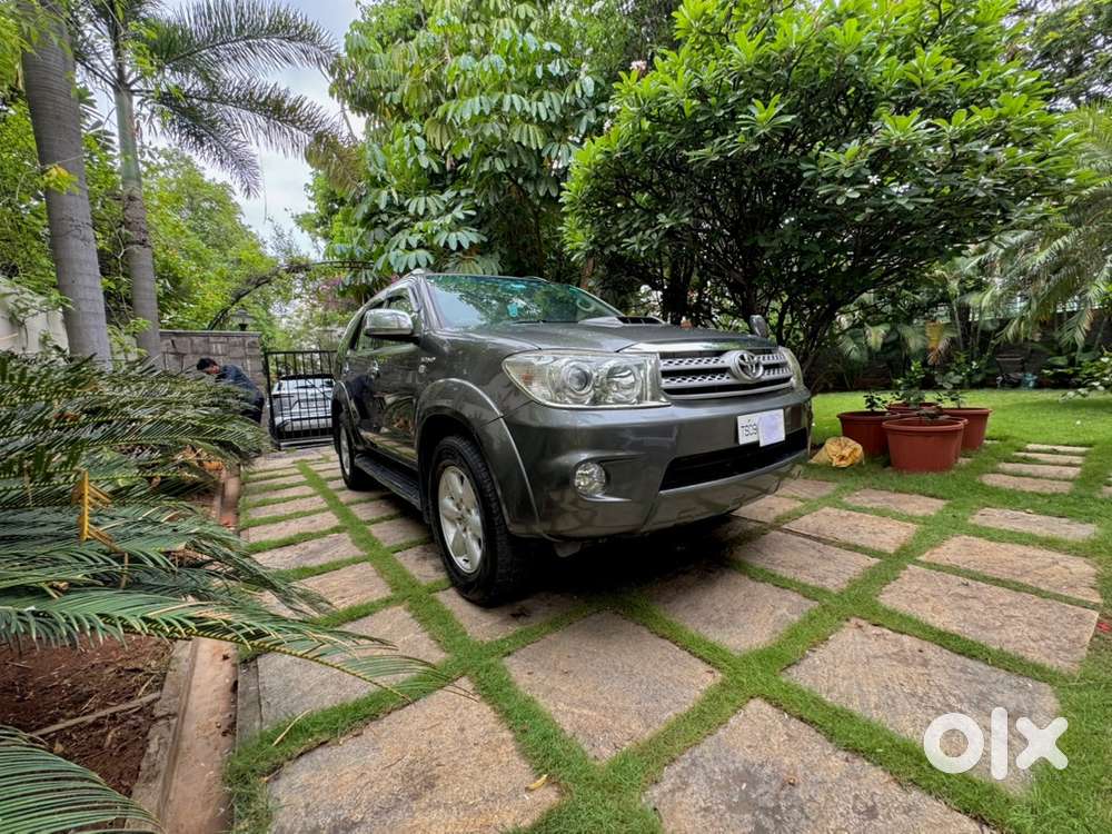 Toyota Fortuner Diesel 2011