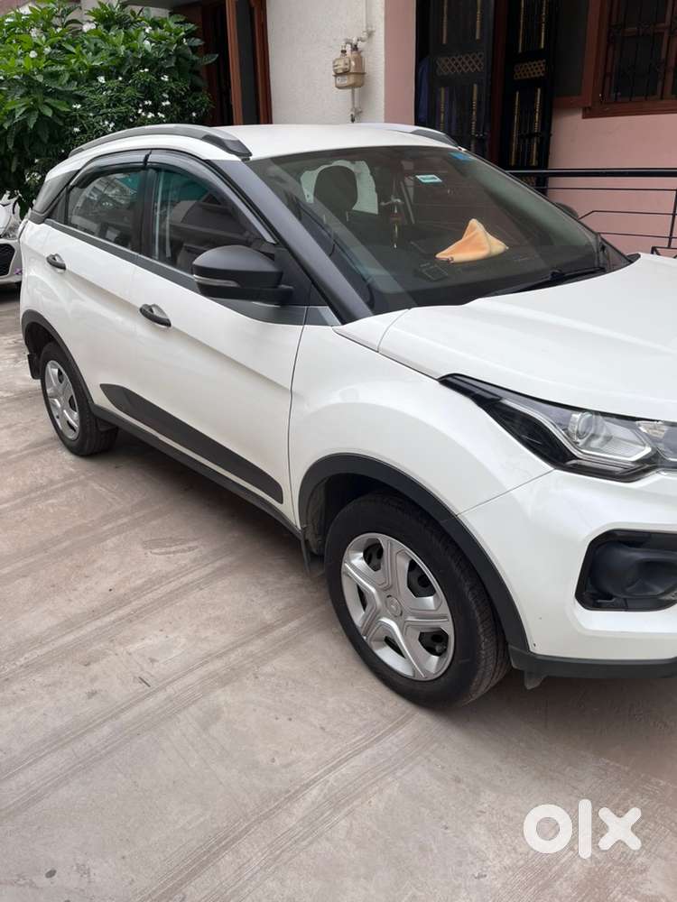 Tata Nexon Xm Petrol 2020