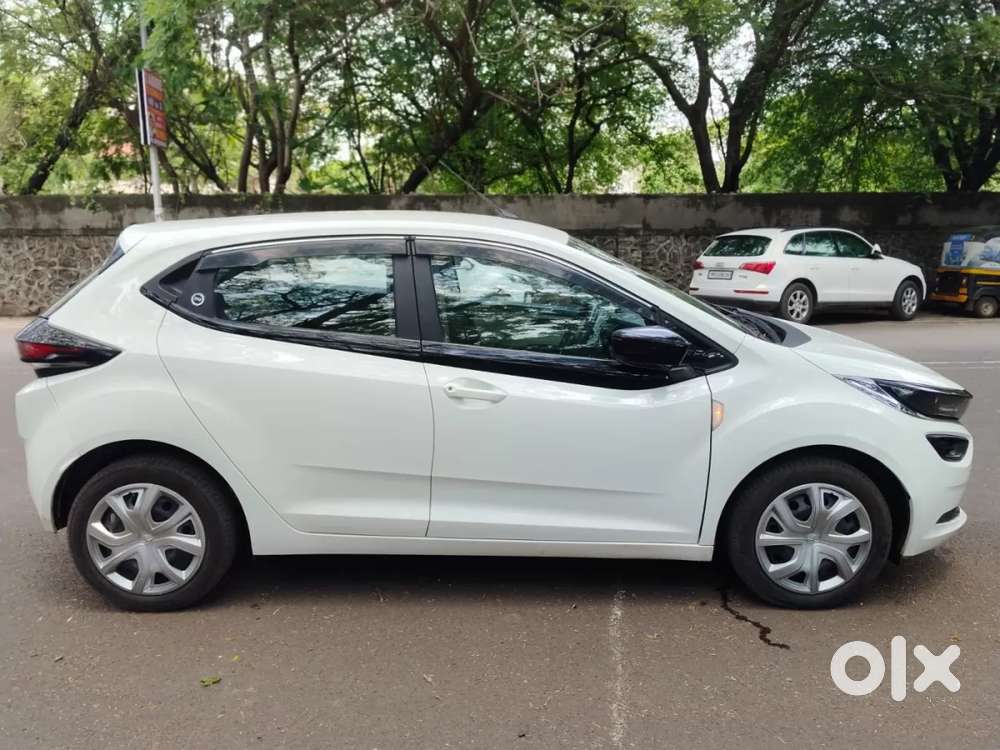Tata Altroz, 2023, Cng & Hybrids