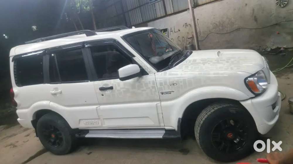Mahindra Scorpio 2010 Diesel 165000 Km Driven