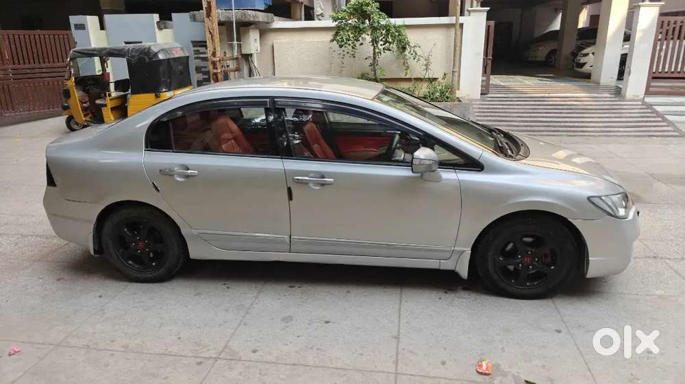 Honda Civic 1.8 V Automatic Petrol