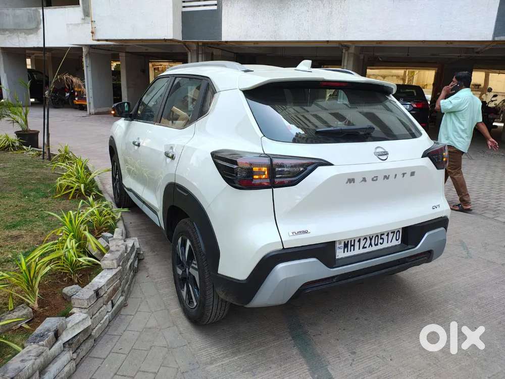 Nissan Magnite 1.0 Xv Turbo Cvt 2025
