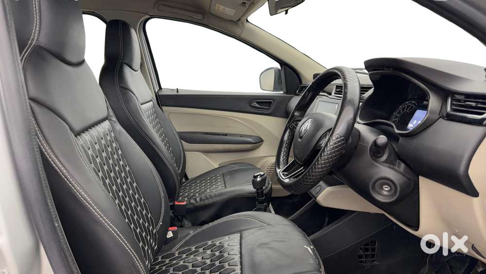 Renault Triber Rxt, 2023, Petrol