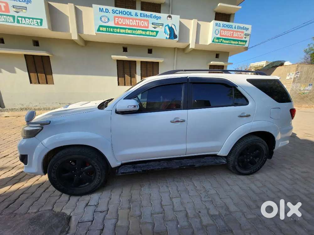 Automatic Fortuner With Unique Registration Number