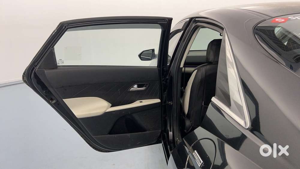 Hyundai Verna Sx 1.5 Petrol Ivt, 2023, Petrol