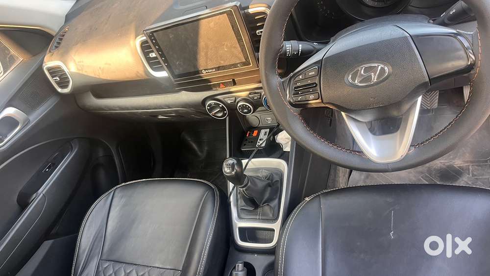 Hyundai Venue Petrol 2021