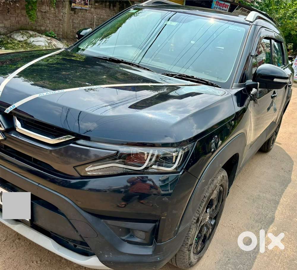 Maruti Suzuki Brezza Zxi Smart Hybrid With Sunroof Only 11000 Km