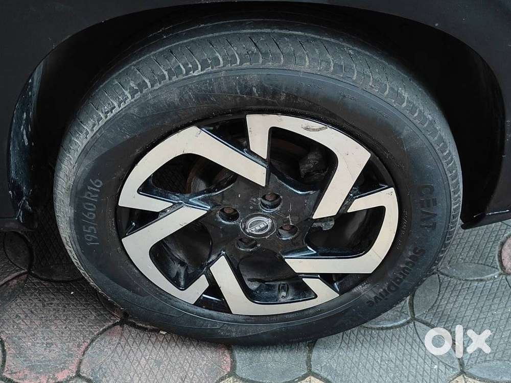Nissan Magnite 1.0 Xv Premium, 2021, Petrol