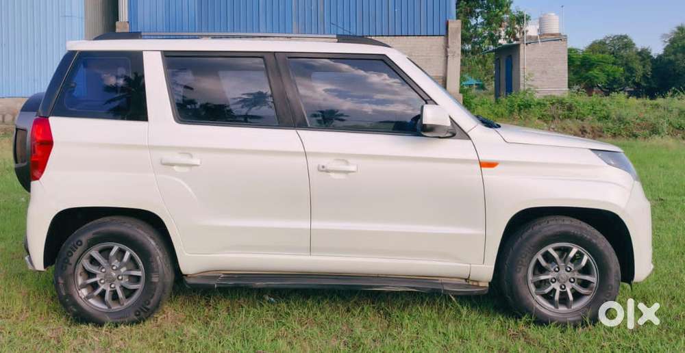 Mahindra Tuv 300 T10, 2018, Diesel