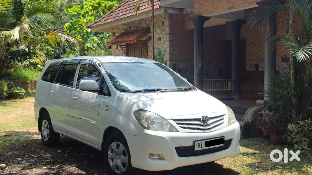 Toyota Innova 2011 Diesel Well Maintained