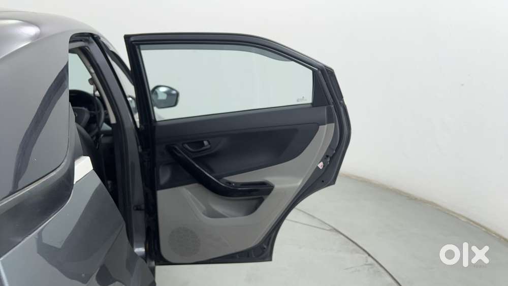 Tata Nexon 1.2 Revotron Xm, 2018, Petrol