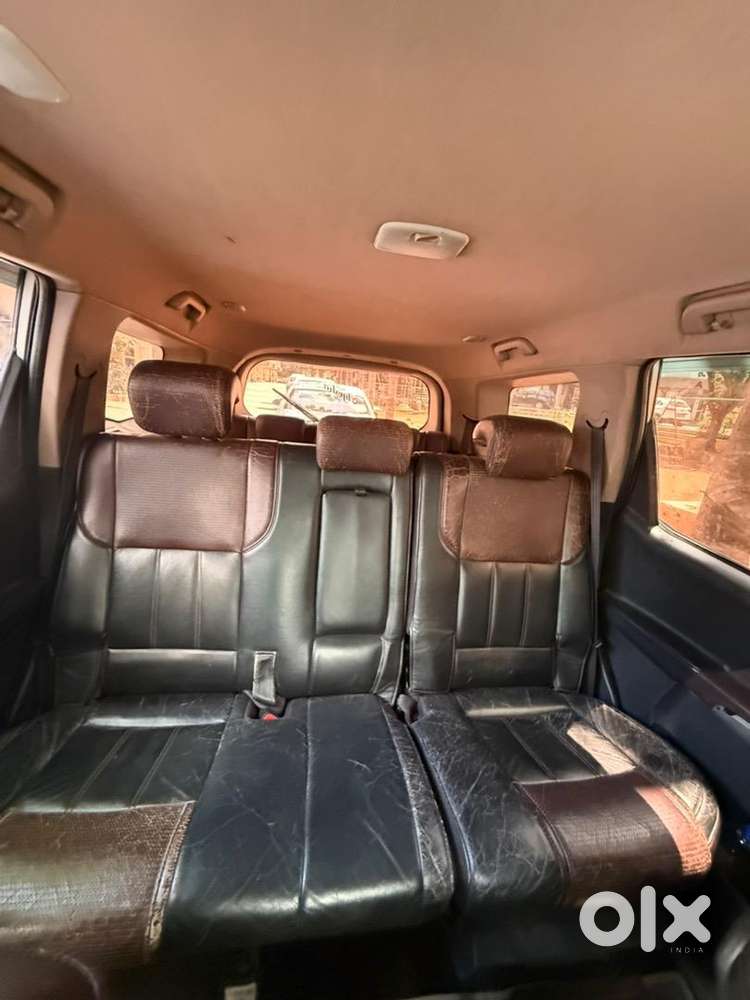 Mahindra Xuv 500 W8 Diesel 2 Nd Own Family Use Car Smooth Less Use