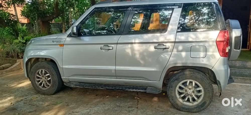 Mahindra Tuv 300 1.5 T8 2018