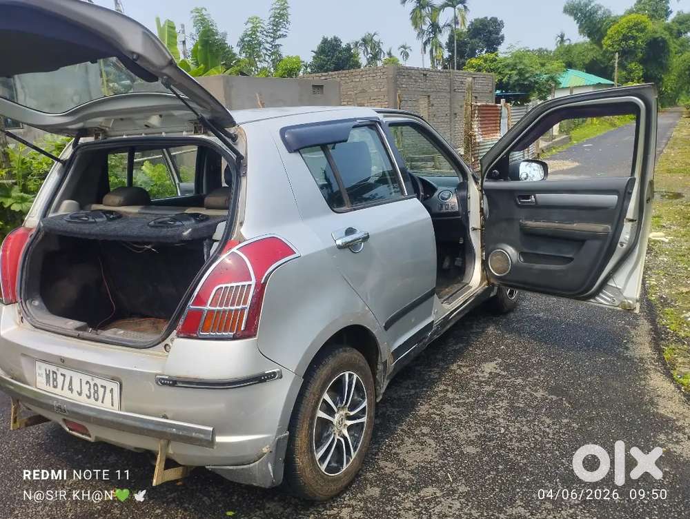 Maruti Suzuki Swift 2005 Petrol 80000 Km Driven