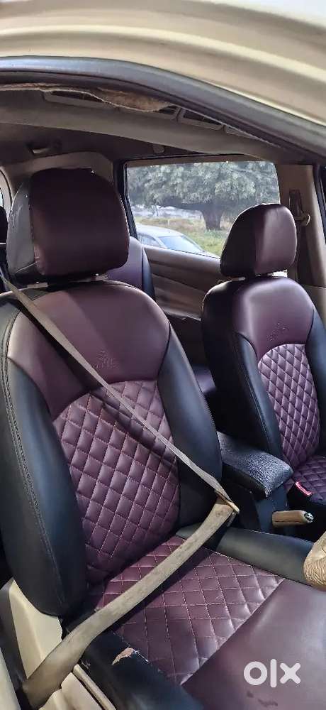 Maruti Suzuki Ertiga Lxi 2012