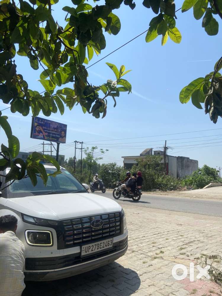Hyundai Venue Petrol 2022